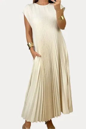 Chic Sleeveless Pleated Dress