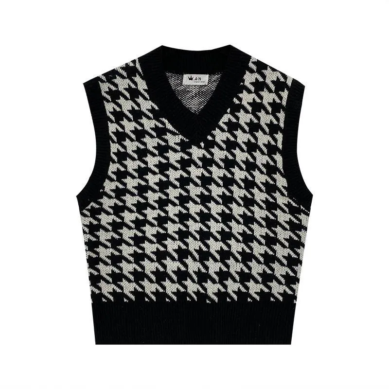 Karen Woman V Neck Houndstooth Knitted Vest