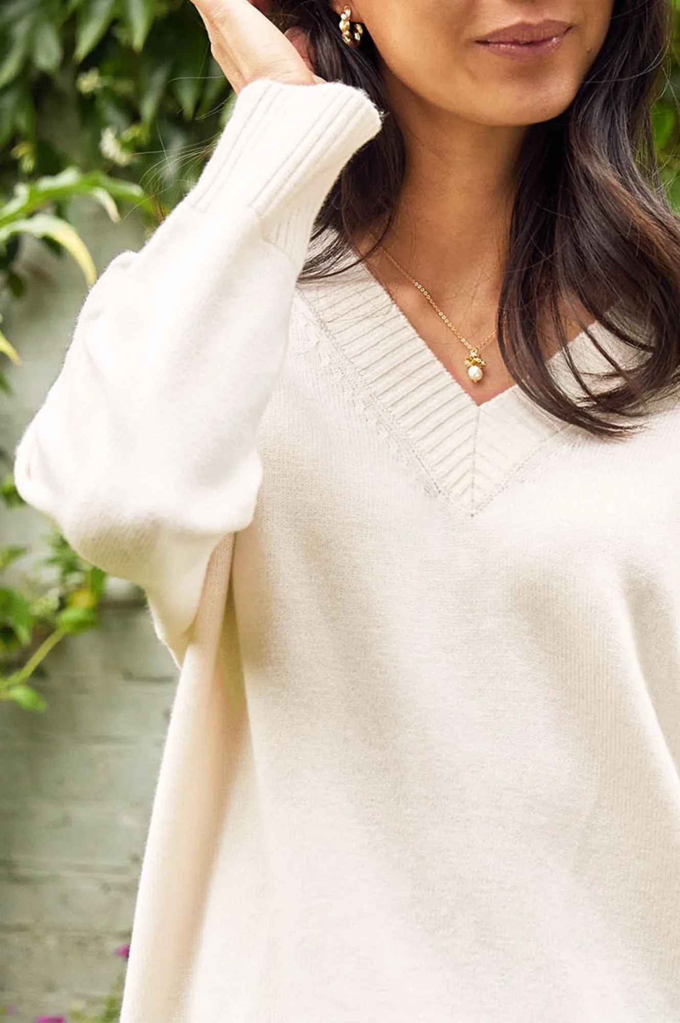 Merino Wool Relaxed V Neck Jumper | Cream