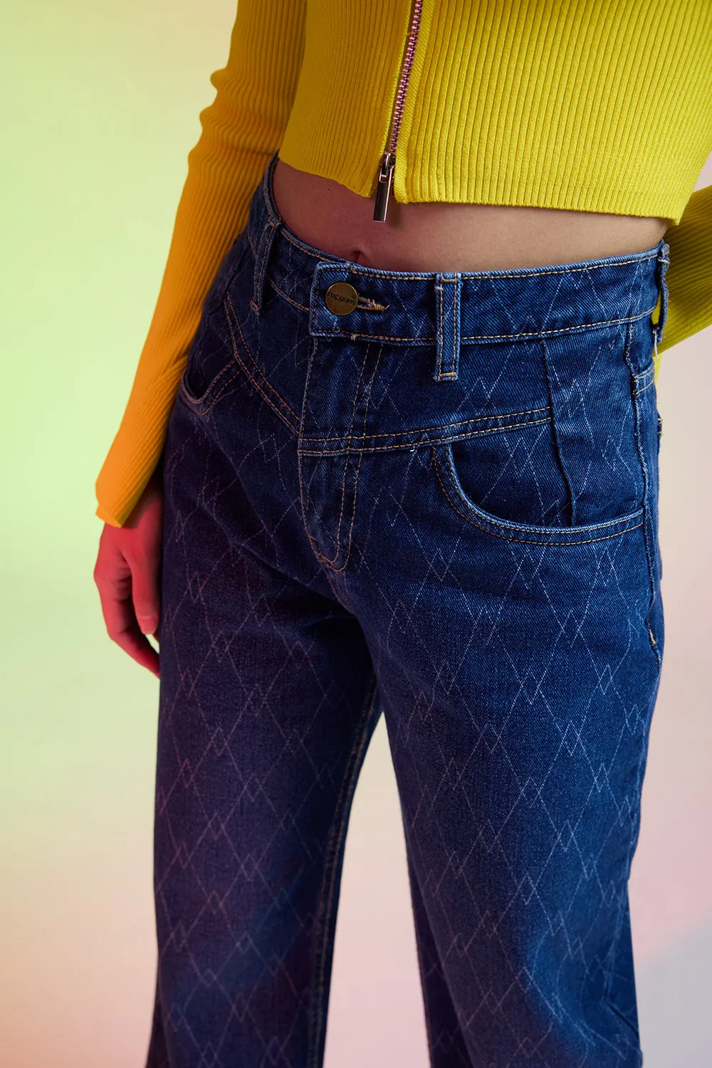 Trendy Fish Cut Straight Women's Jeans